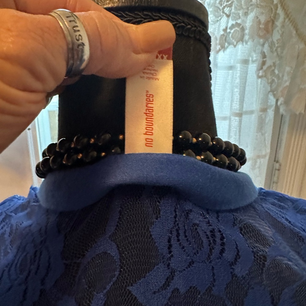 No Boundries pullover - Picture 5 of 7